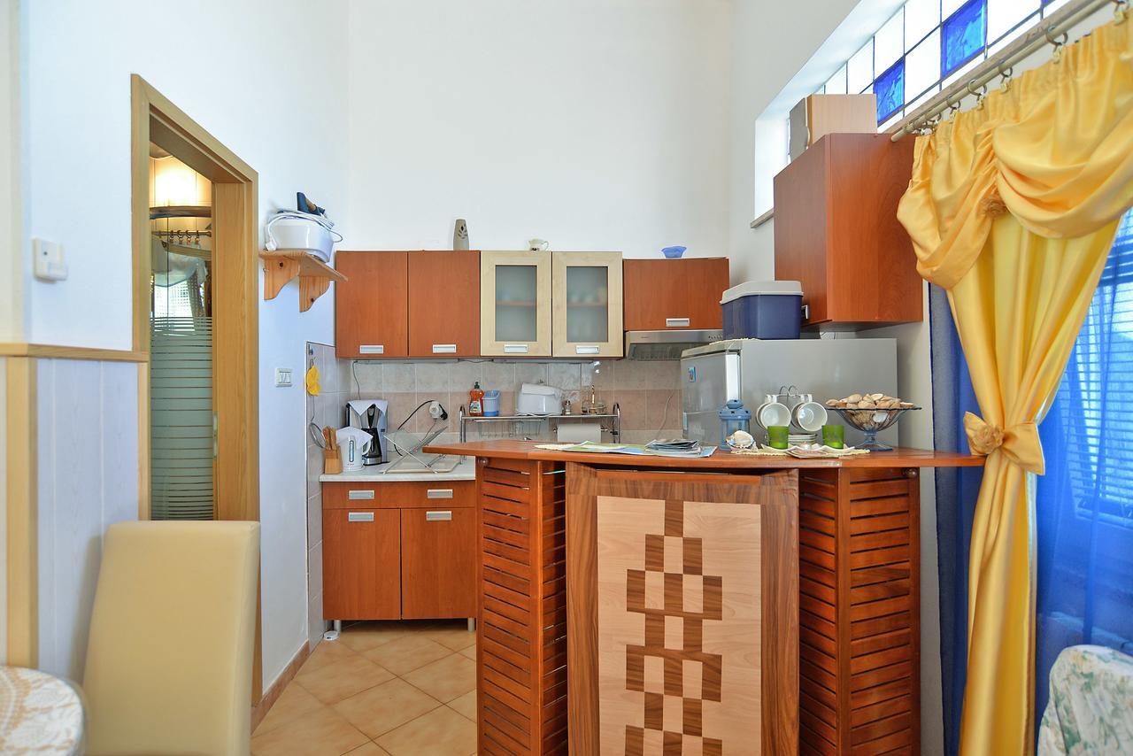 Apartments Dino 1374 Pula Extérieur photo