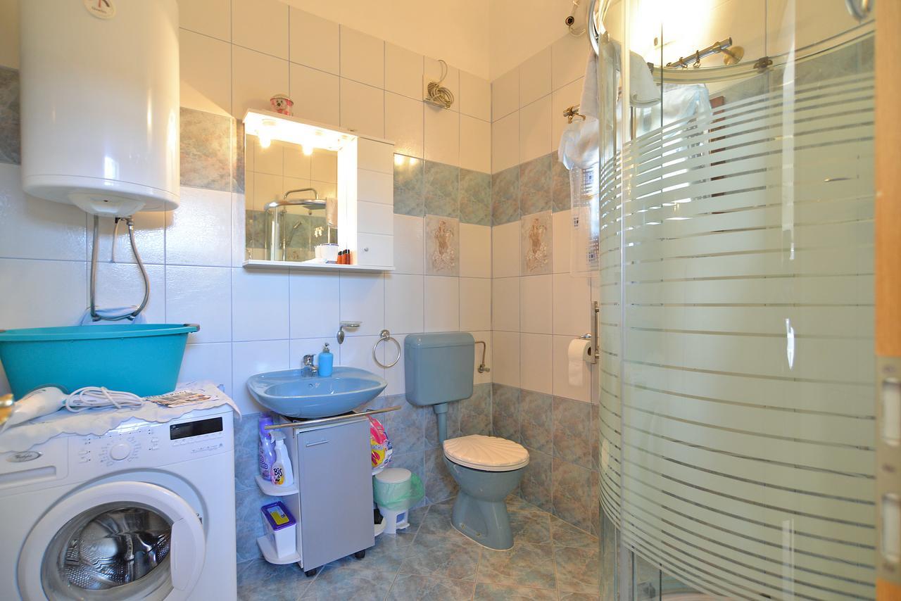 Apartments Dino 1374 Pula Extérieur photo